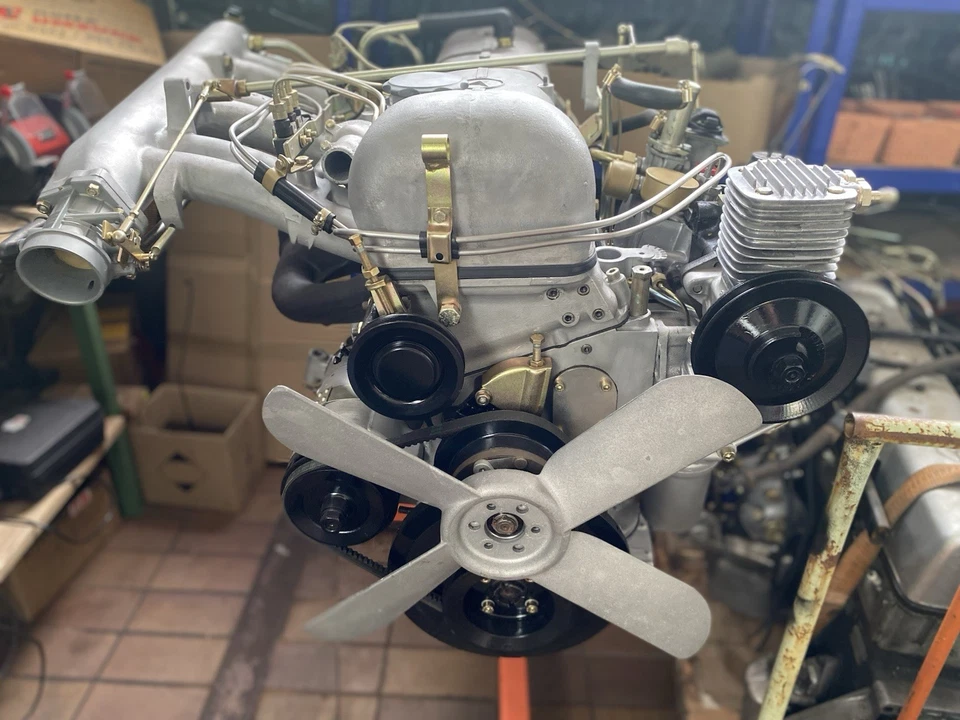 MOTOR MERCEDES BENZ W112 300 SE M189.984 REACONDICIONADO Foto 3 de 4