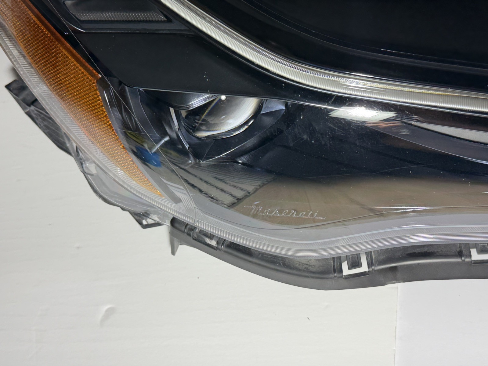 2020-24' MASERATI QUATTROPORTE OEM LED BLACK DARK TRIM RIGHT SIDE LAMP COMPLETE
