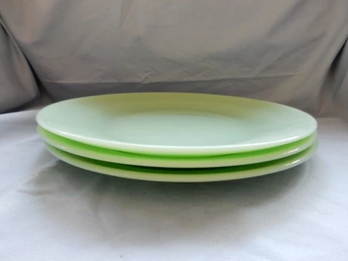 LOT- 3 Jadeite Green Dinner  Plates 10 1/4" Unbranded Excellent Used Condition