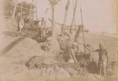Ureinwohner von Chadouf Brunnensystem antikes Albumin Foto von Bonfils Ägypten