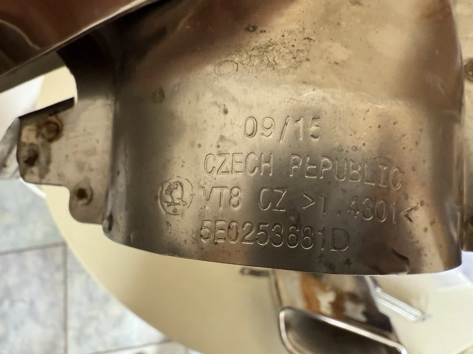 Terminali di Scarico Skoda Octavia 3 VR - Immagine 4 di 4