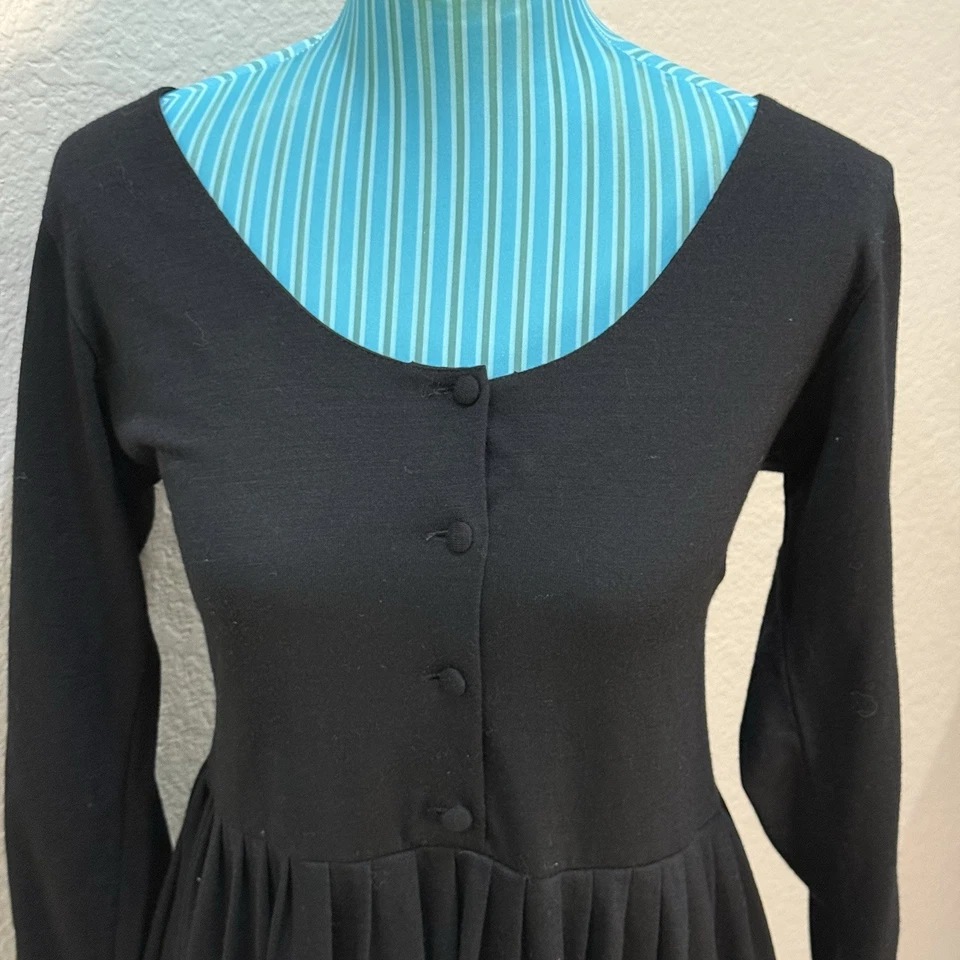 Vestido De Colección Laura Ashley Cápsula Negro Bruja Lana Abotonada Oscuro Romántico Gótico S Foto 3 de 4