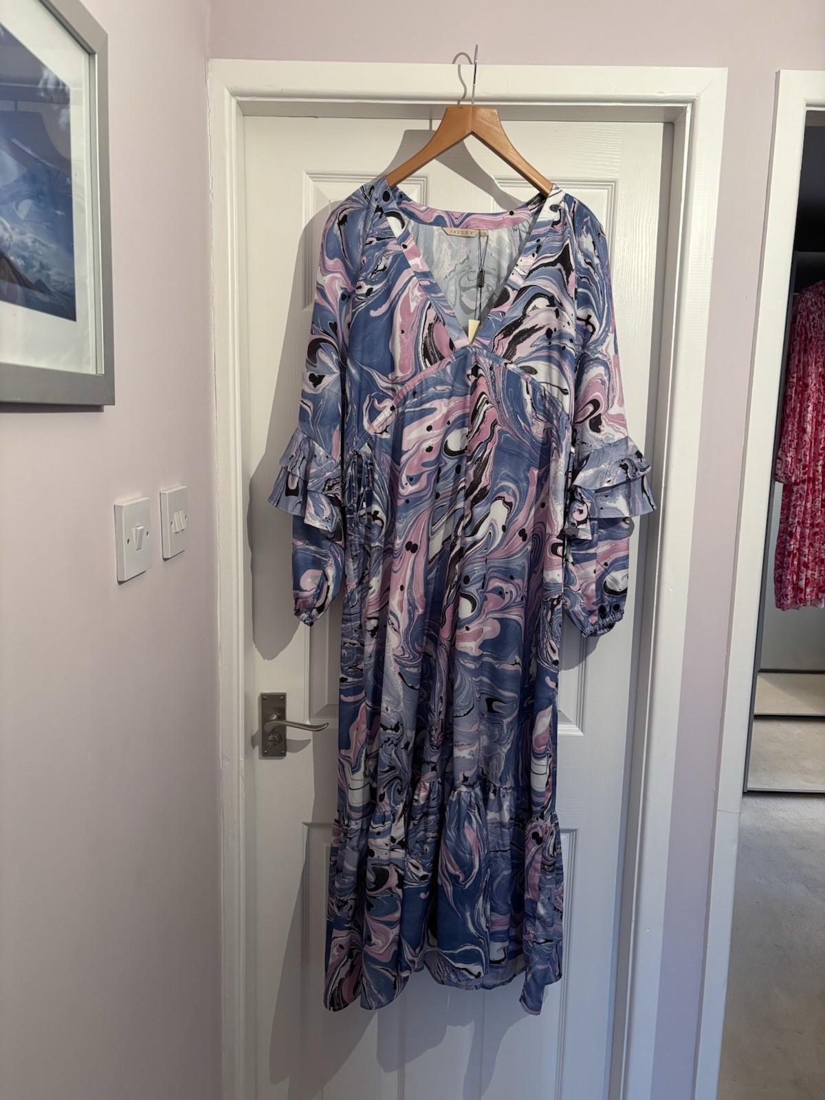 Ladies Long Length Dress Size L/XL