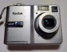 Kodak EasyShare C743 Digital Camera - Silver, tested ok, no sd card/batteries