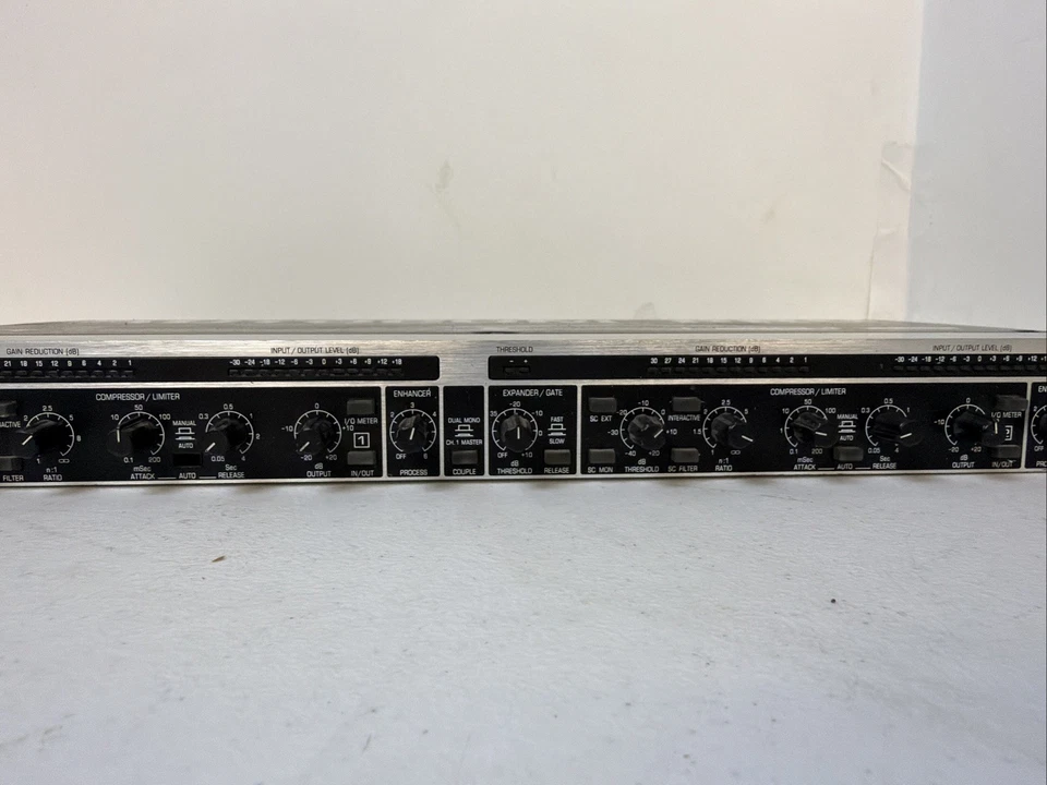 Procesador Behringer Autocom PRO-XL MDX1600 | Usado, Encendido Foto 4 de 4