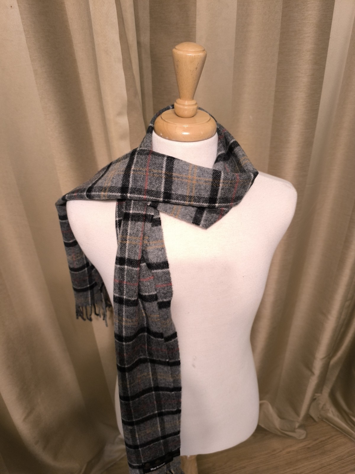 Vintage Barbour Scarf, Lovely Vintage Barbour, Great Vintage Condition image 10