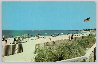 Postcard New York Hampton Bays Bathing Beach on Peconic Bay 74R   