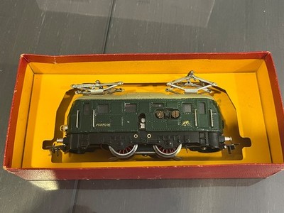 Marklin HO RS 800 Electric Locomotive in Original Solid Red Box
