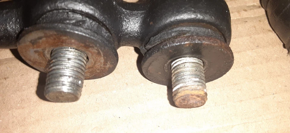 1981 Suzuki GS 550 Front / Rider Foot Pegs - Image 4 of 4