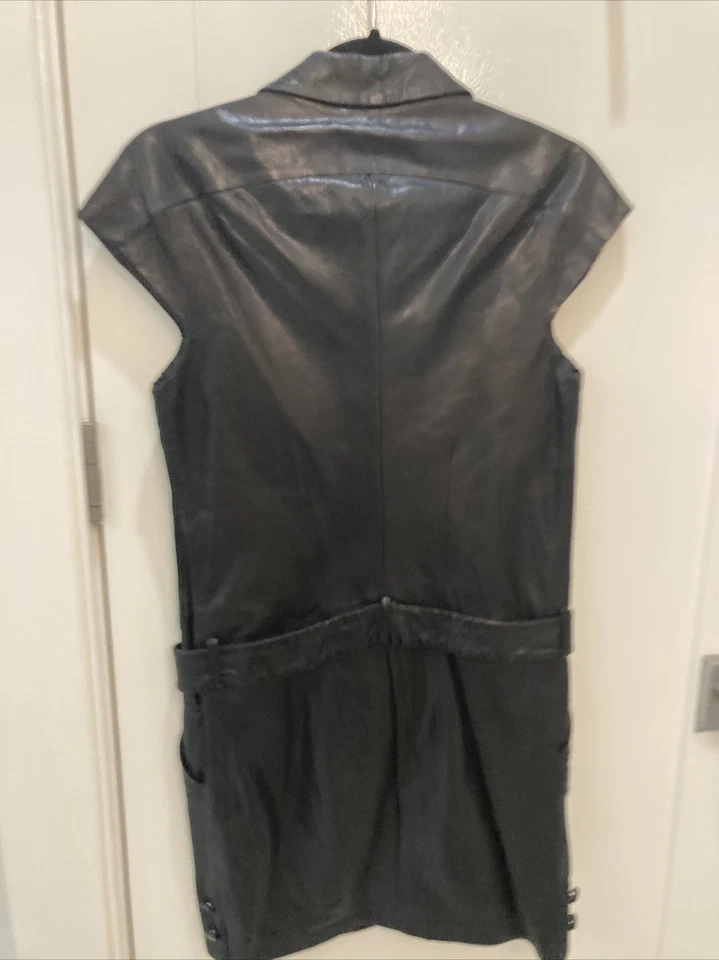 "Vestido de cuero negro Cynthia Steffe 35"" mangas largas" Foto 3 de 3