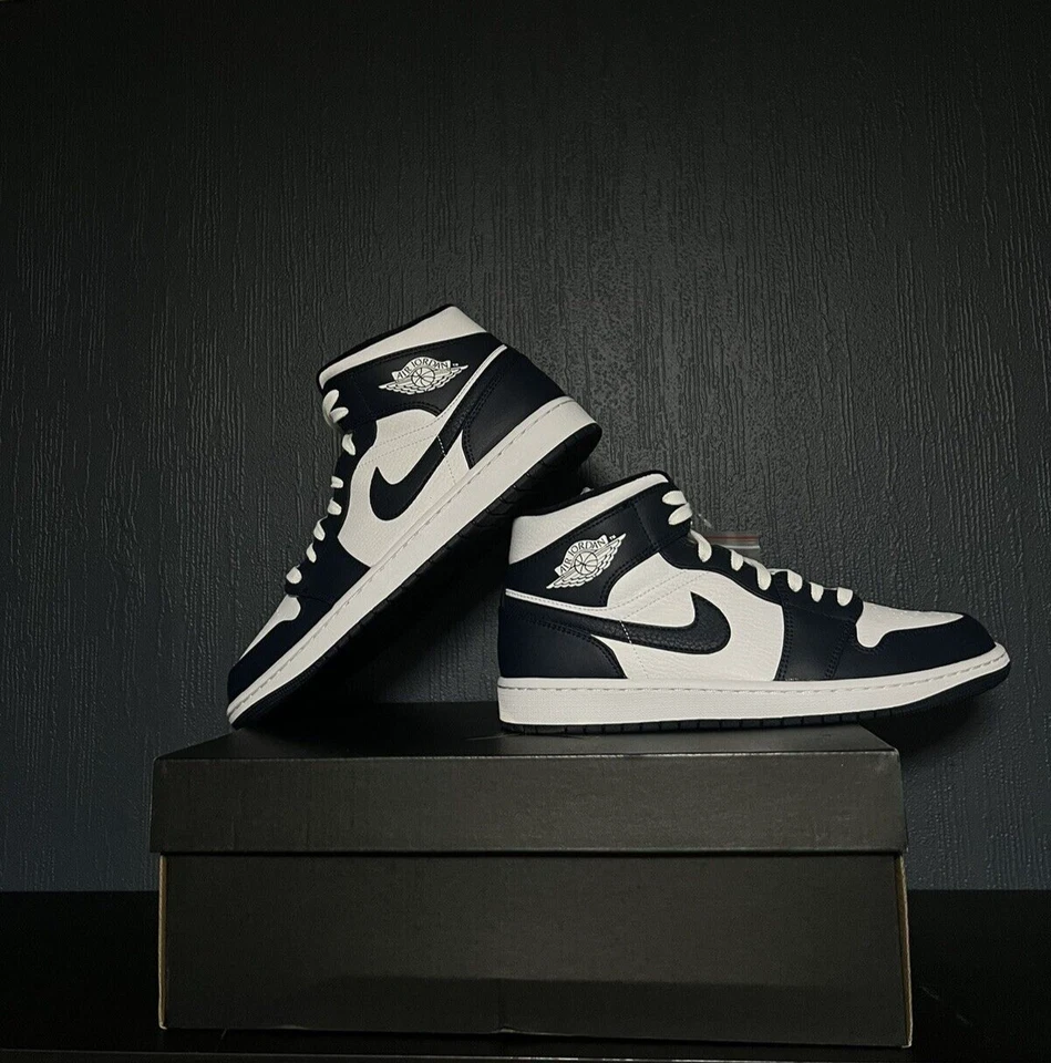 Talla 9UK - Air Jordan 1 Mid Blanco Negro Dorado Obsidiana Foto 3 de 4