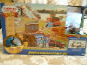 dustin comes in first train set