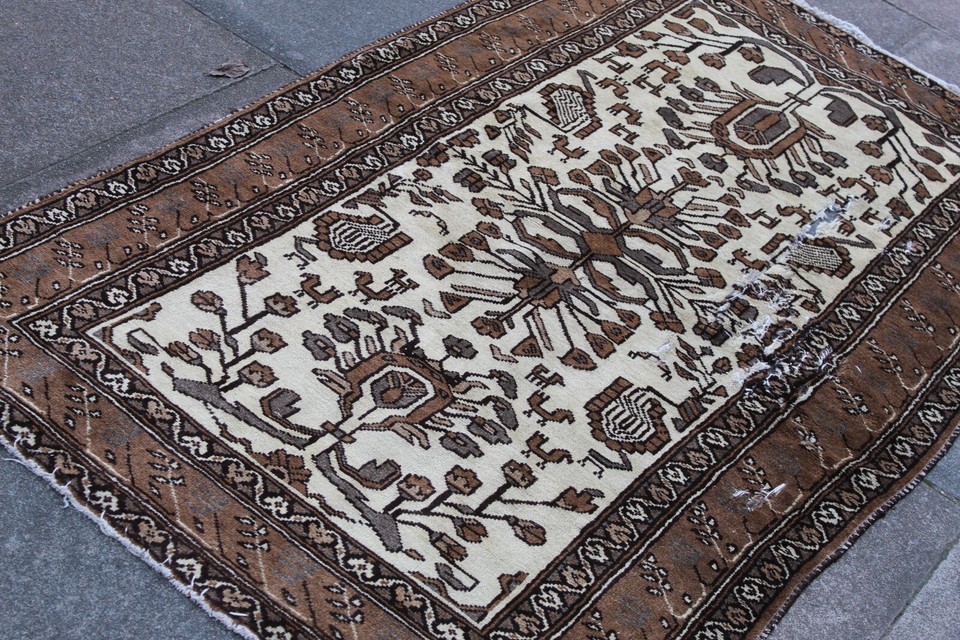 Shabby Chic Worn Vintage Hand Made Traditional White Brown Wool Rug