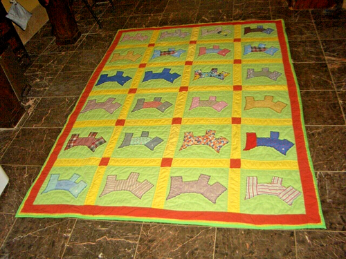 Antique Scotty Dog Animal Quilt - Patchwork - Hand Stitched 53 x 73" - Picture 2 of 15