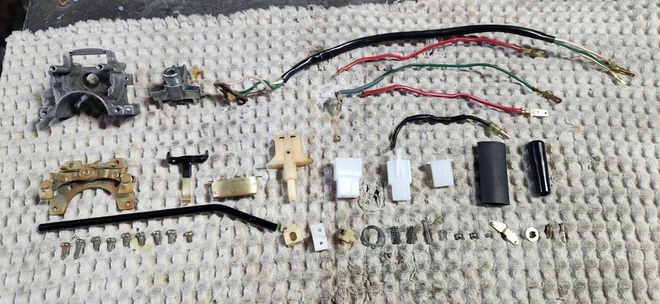 Interruptor de señal de giro Datsun 8.73-7.76 260z 280z RESTAURADO ¡MÁS EXCELENTE! Foto 2 de 4