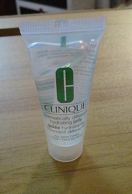 Clinique Dramatically Different Hydrating Jelly
