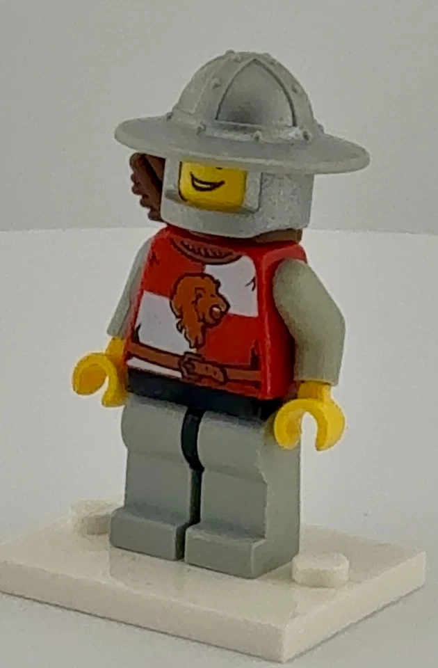 LEGO Lion Knight Minifigure Castle Minifig cas474 Helmet Quiver Vintage MINT - Image 2 of 4