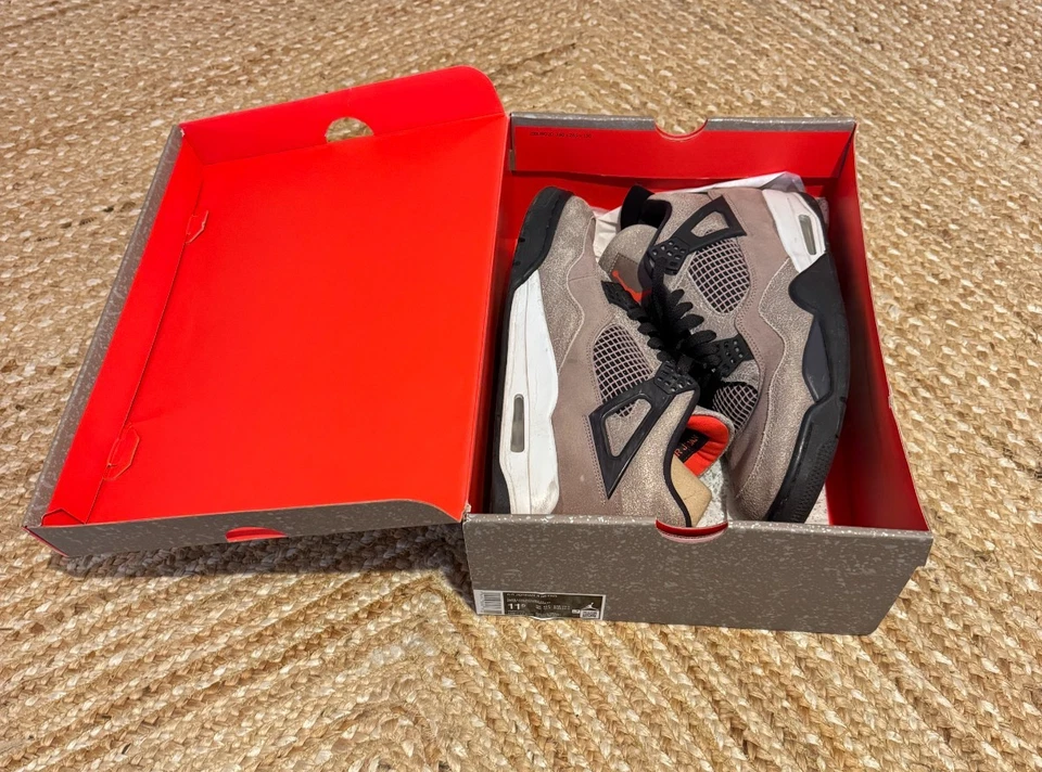 Nike Herren Air Jordan 4 Sneaker DB0732 200 Taupe Haze Sneaker EU 45,5 - US 11,5 - Bild 4 von 4