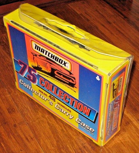 MATCHBOX 75 COLLECTION HOLDS 48 VEHICLES COLLECTOR'S CARRY CASE AND PLAY CITY - Picture 13 of 21