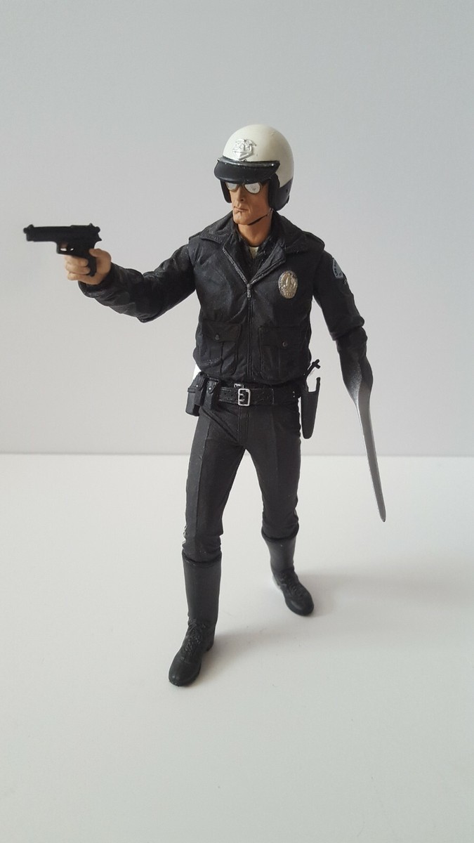 NECA T-1000 フィギュア Amazon.com: NECA Ultimate T-1000 Terminator Action Figure, 2