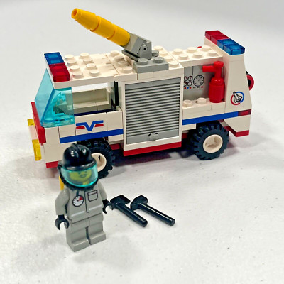 LEGO Town Launch Command Evac 6614 Fire Rescue Van w/ Minifigure 100% Complete