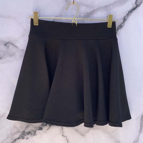 NWT DJT Women’s Casual Mini Flaired Plain Black Pleated Skirt With Shorts Size S