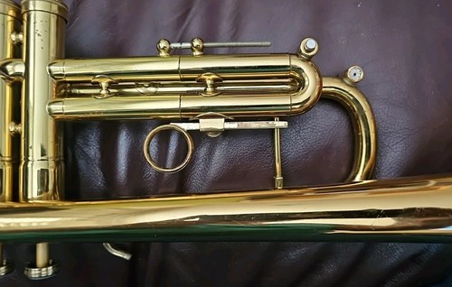 Trompeta y estuche modelo firma Doc Severinsen 1000B S46344 REVISADO EN 2023 - Imagen 13 de 24