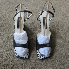 Sandali con zeppa Marino Boutique in pelle punta aperta misura 8,5 run small