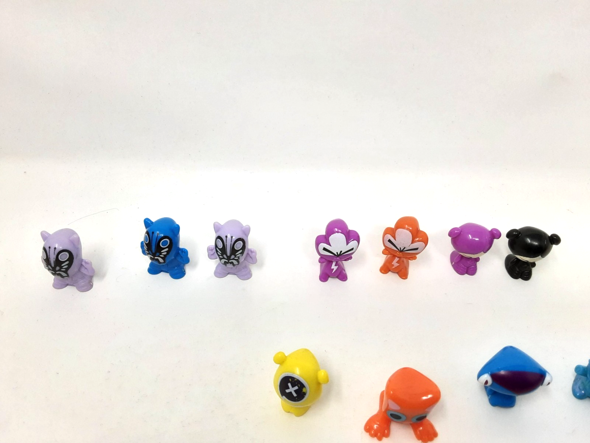 82 Magic Box Gogo Crazy Bones Series 3 Explorer Figures - all