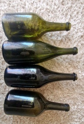 4 x Alte Weinflasche 18. Jahrhundert, Mundgeblase Dunkelolivgrün, Mallet-Flasche