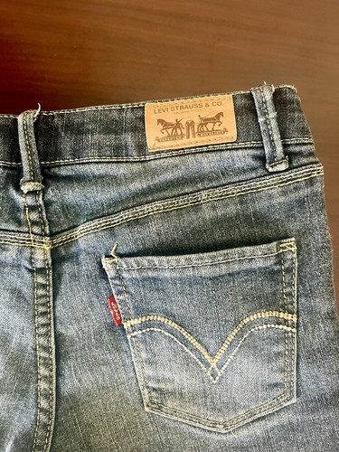 Levis Girls Blue Girlfriend Denim Shorty Shorts Size 12 - Picture 4 of 4