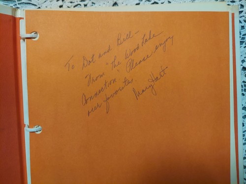 Vintage Mary Hart Favorite Recipes Cookbook HC Minneapolis Star Tribune signed - Picture 5 of 6