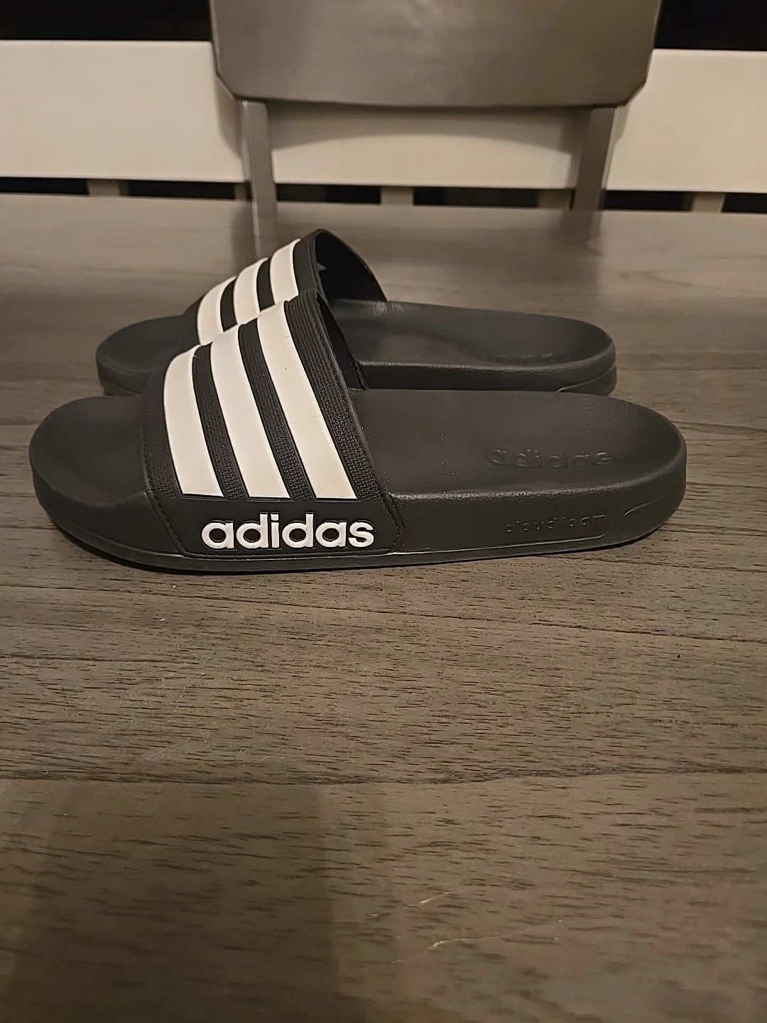 Scivoli da doccia uomo Adidas atletici da spiaggia taglia 8