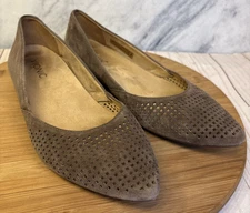 Vionic Taupe Brown Ballet Flats Posey Suede Pointed Toe Perforated 8 M Shoes