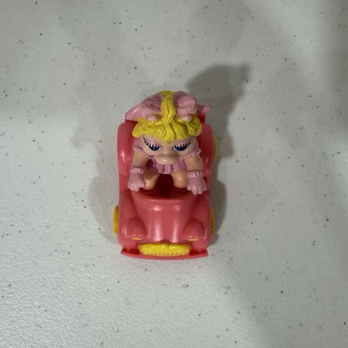Figura de juguete Happy Meal vintage 1986 McDonald's Muppet Babies Miss Piggy coche rosa - Imagen 5 de 7