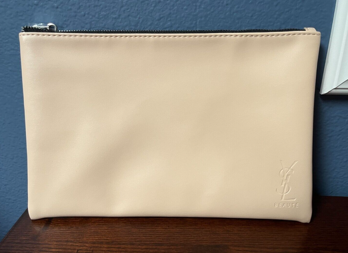 Borsa da viaggio YSL YVES SAINT LAURENT Beaute beige nuda trucco pochette NUOVA
