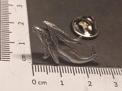 PIN/Anstecker BUCKELWAL+Jungtier / Kalb (Vintage 90er) Siskiyou,Zinn, Wal, Wale