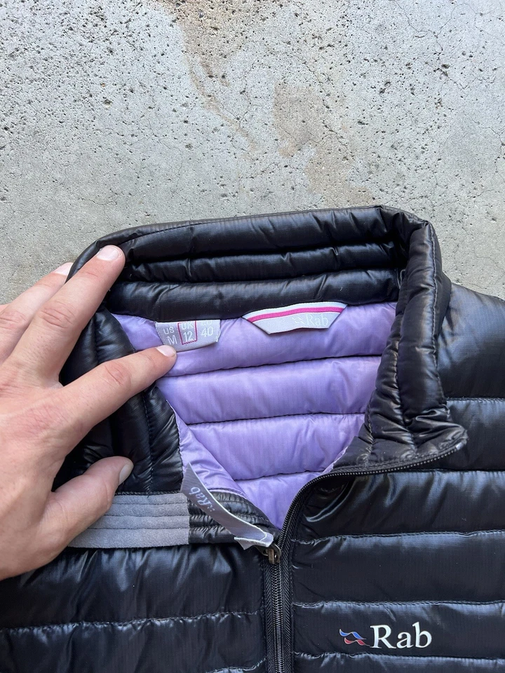 Chaleco Microlight Rab para mujer plumón negro calentador corporal Pertex EE. UU. M Foto 4 de 4