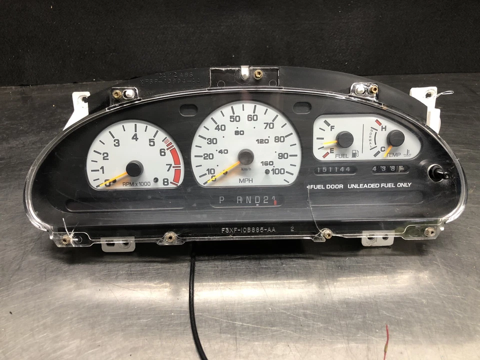 1999 2000 Nissan Quest SE Instrument Speedometer Gauge Cluster - Image 2 of 4