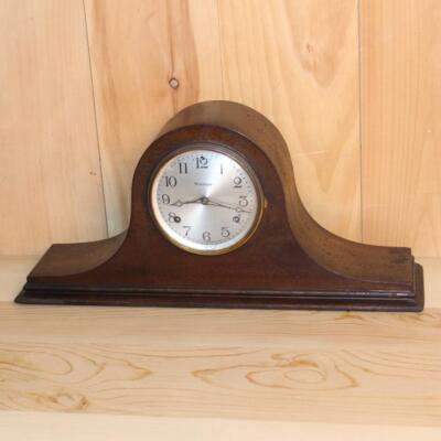 アンティーク置き時計　Antique Waterbury ゼンマイ式時計 Antique Waterbury 8 Day Time and Chime Mantle Clock ~ Serviced and