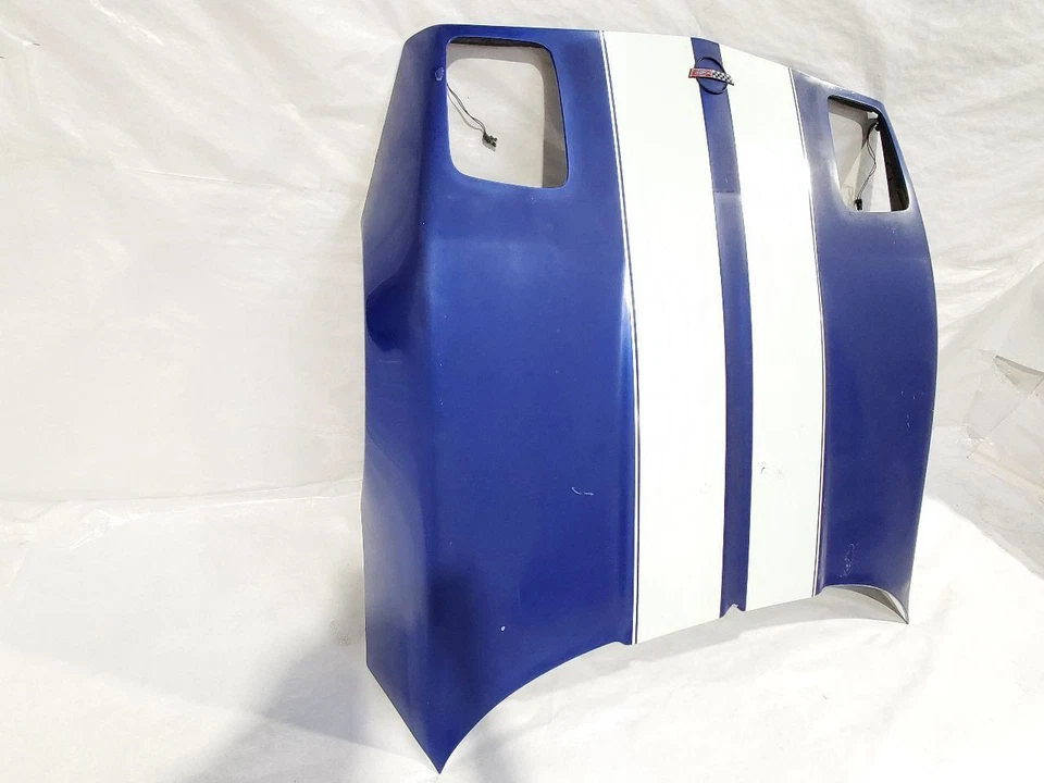 Chevrolet Corvette 1984 panel del capó OEM necesita pintura Foto 3 de 4