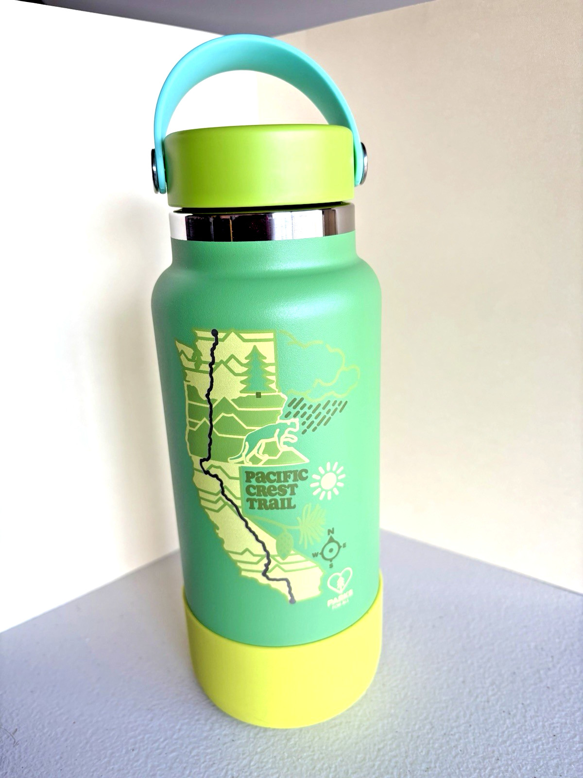 NEW Hydro Flask Limited Edition Pacific Crest Trail 32oz Wid