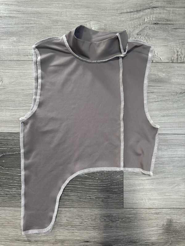 Gray Cropped Sleeveless Turtleneck Pullover Top Women in Size M