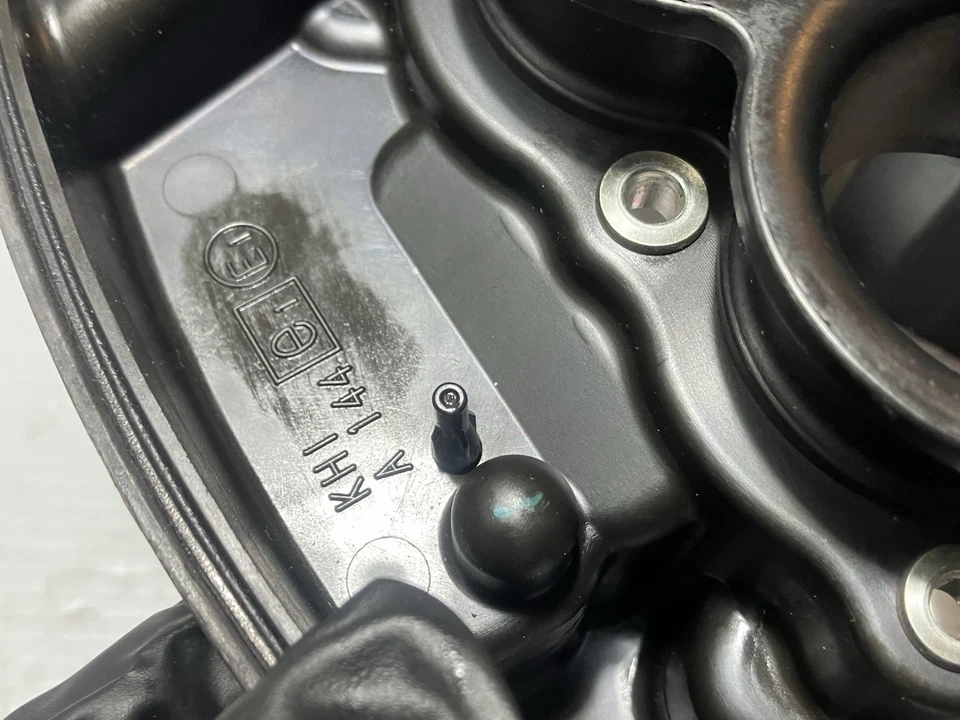 2009 Kawasaki Vulcan Classic 1700 Air Cleaner Housing (Right Side)  (OEM) - Image 4 of 4