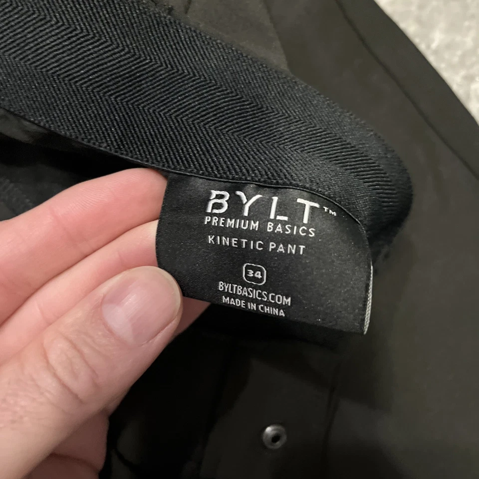 Pantalones de golf Bylt Everyday Pant 2.0 absorbentes planos atléticos para hombre talla 34 x 30 Foto 4 de 4