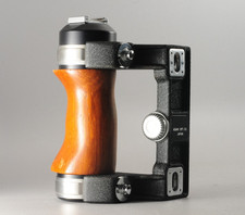 US Duty Paid Pentax Near Mint Wood Hand Grip for 6x7 67 II 4352