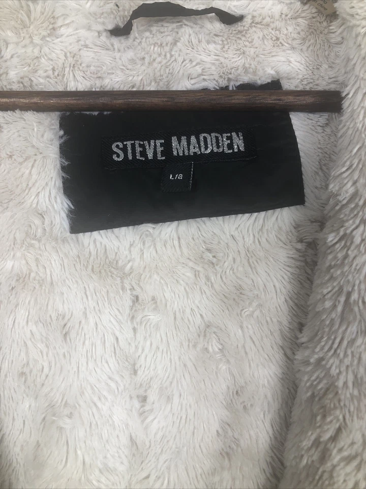 Abrigo acolchado negro forrado de piel con escudo glaciar Steve Madden para mujer talla L acolchado Foto 2 de 4