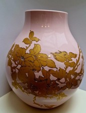 Designer Vase "Jonsberg"von Hella Jongerius, 1905 für Ikea limitiert entworfen .