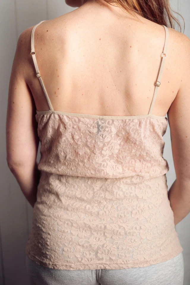 Camisola clásica básica transparente de encaje sin forro George XL beige Foto 3 de 4