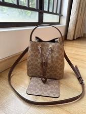 C.OACH NWT Roan Bucket Bag Signature Canvas Tan Brown CBH07 Outlet 21x 21x14cm